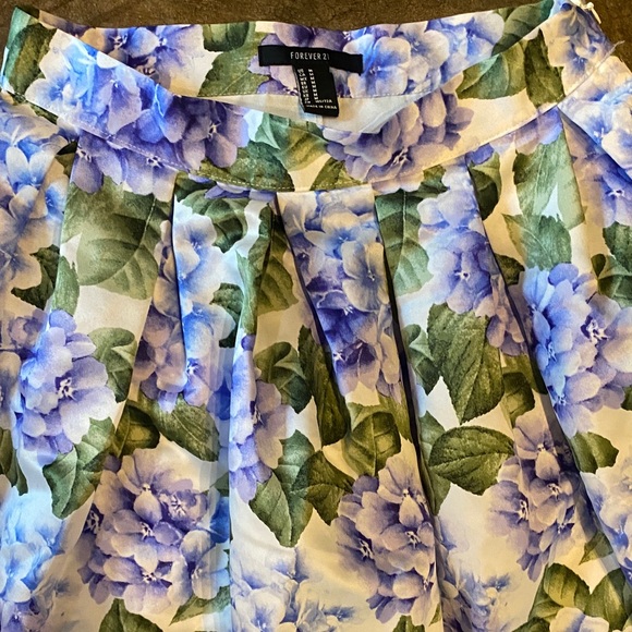 Forever 21 Floral Midi Skirt in Blue and Green - Picture 3 of 6